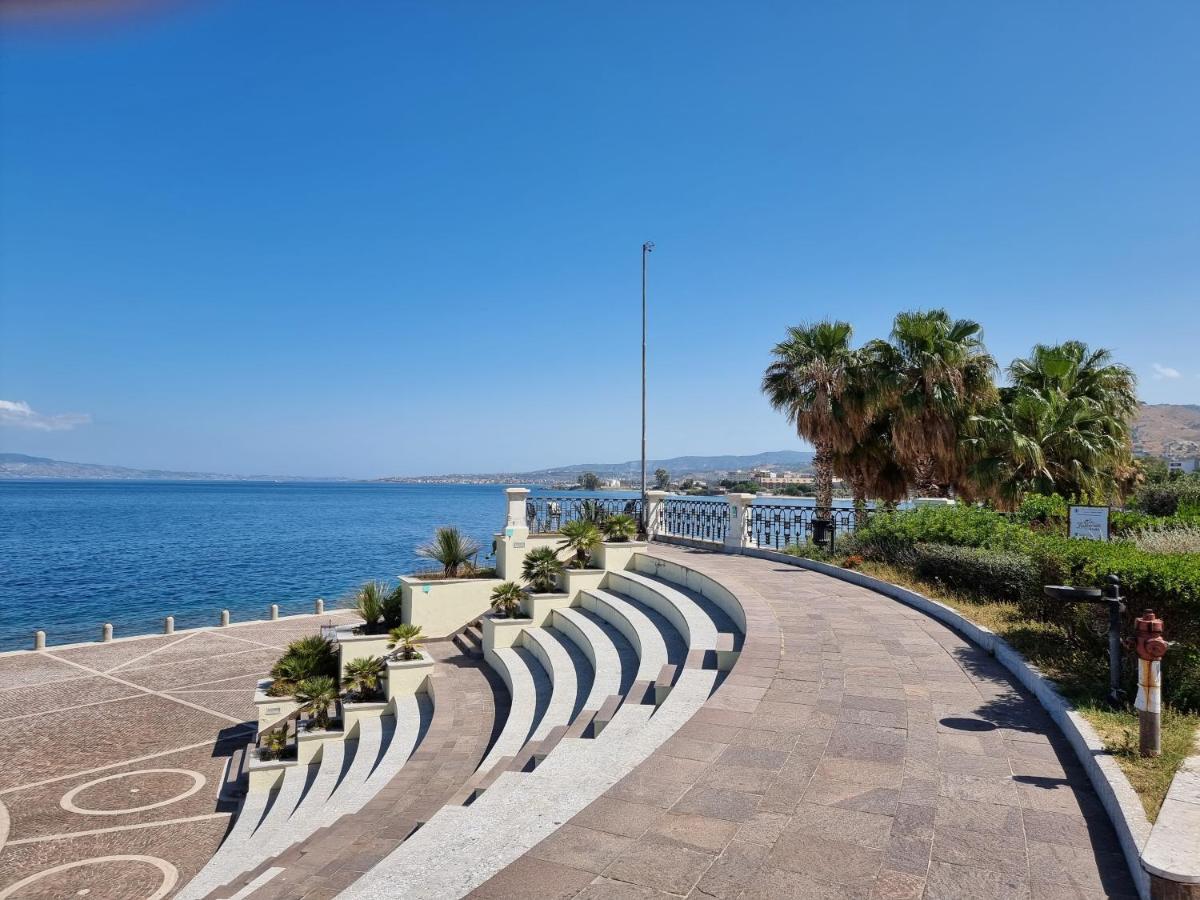 Loft Magna Grecia Reggio Calabria Centro Storico A 3 Minuti A Piedi Dal Mare Lägenhet Exteriör bild