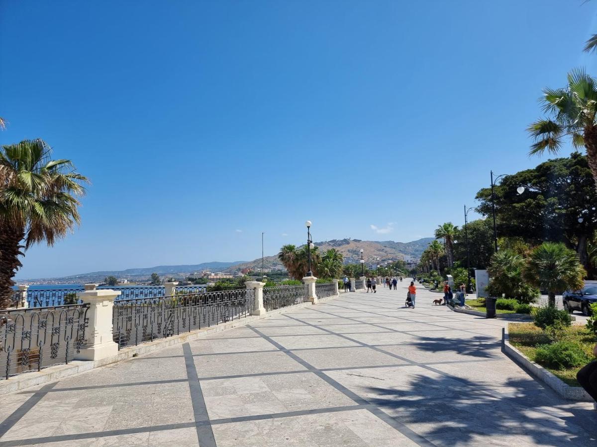 Loft Magna Grecia Reggio Calabria Centro Storico A 3 Minuti A Piedi Dal Mare Lägenhet Exteriör bild