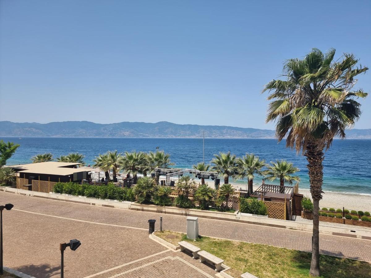Loft Magna Grecia Reggio Calabria Centro Storico A 3 Minuti A Piedi Dal Mare Lägenhet Exteriör bild