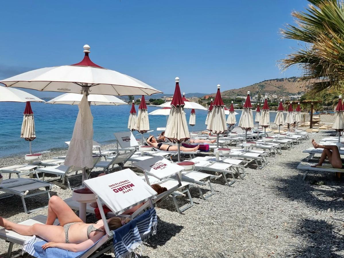 Loft Magna Grecia Reggio Calabria Centro Storico A 3 Minuti A Piedi Dal Mare Lägenhet Exteriör bild