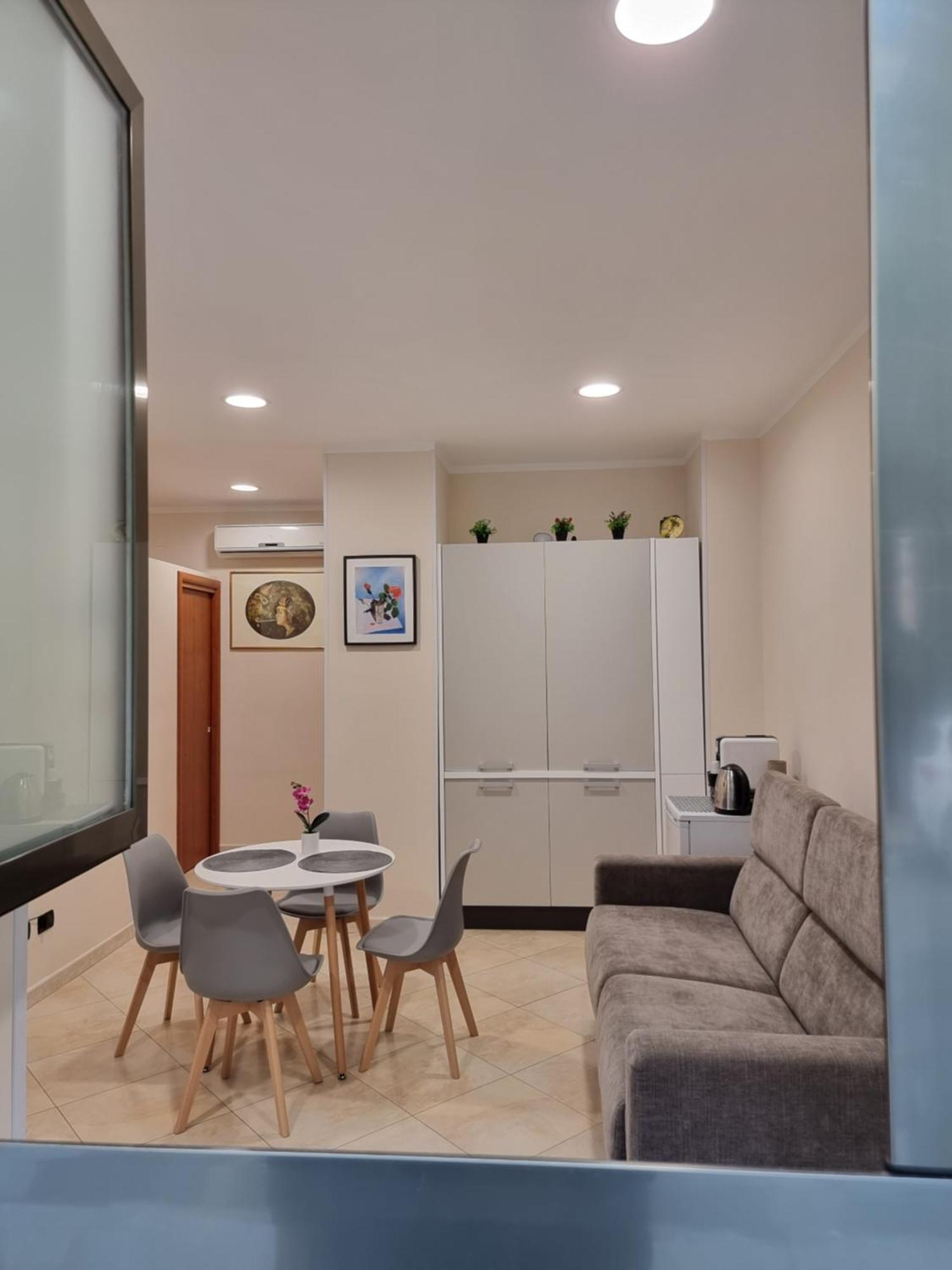 Loft Magna Grecia Reggio Calabria Centro Storico A 3 Minuti A Piedi Dal Mare Lägenhet Exteriör bild