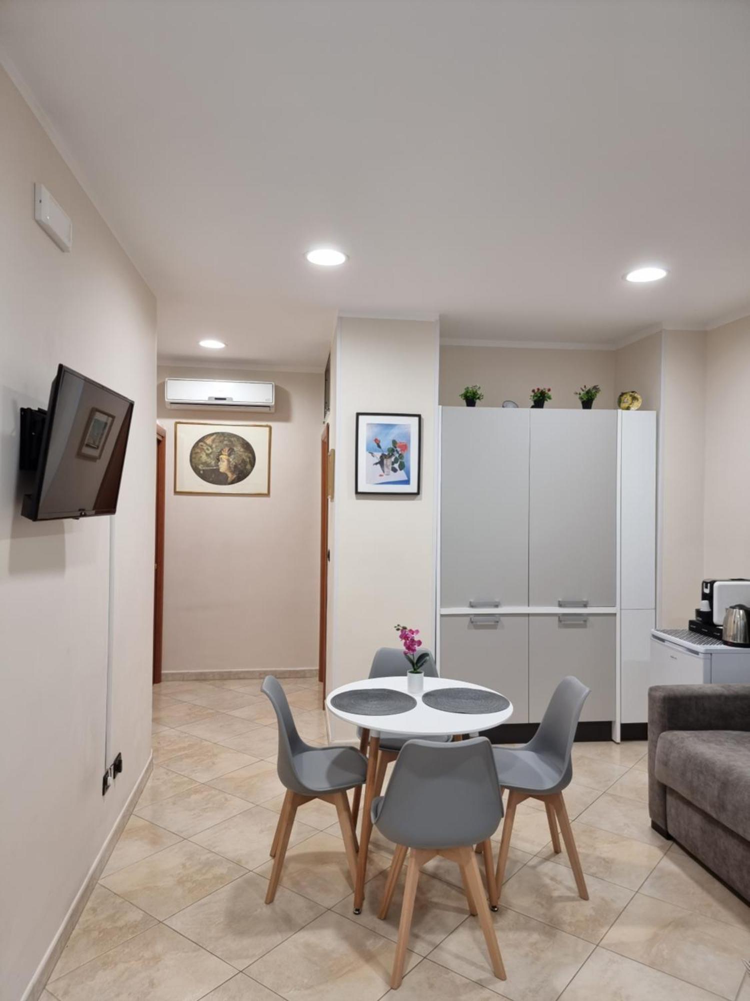Loft Magna Grecia Reggio Calabria Centro Storico A 3 Minuti A Piedi Dal Mare Lägenhet Exteriör bild