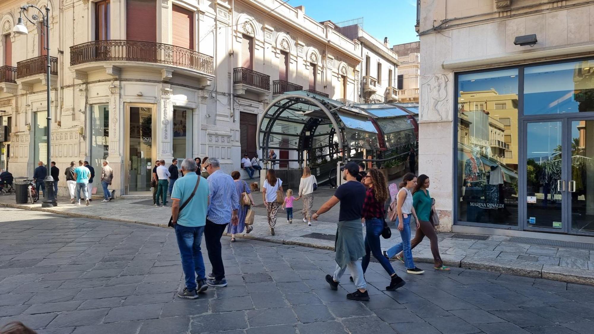 Loft Magna Grecia Reggio Calabria Centro Storico A 3 Minuti A Piedi Dal Mare Lägenhet Exteriör bild
