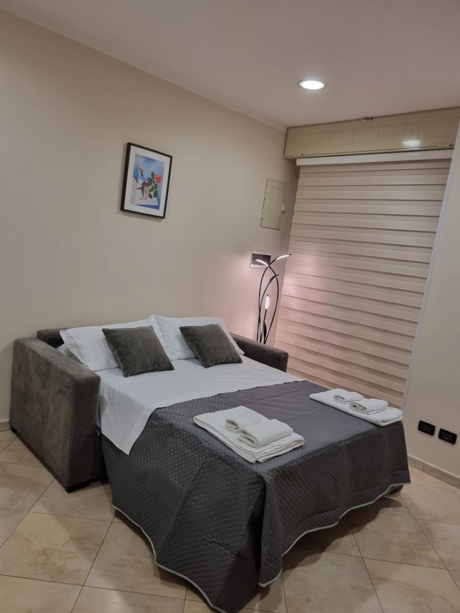 Loft Magna Grecia Reggio Calabria Centro Storico A 3 Minuti A Piedi Dal Mare Lägenhet Exteriör bild